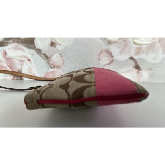 Coach Logo vintage brown and pink canvas zipper wristlet with gold charm and tag - Picture 6 of 12